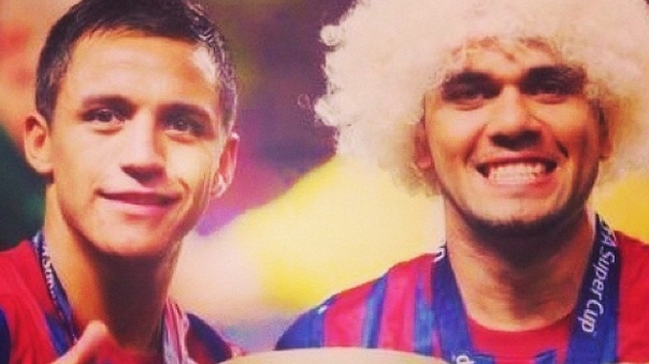 Jugadores de FC Barcelona a Alexis: Te extrañaremos