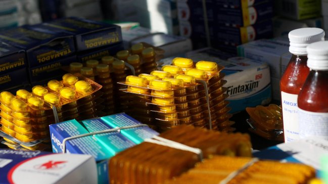 Mañalich: Minsal no tiene atribuciones para eliminar promociones de fármacos