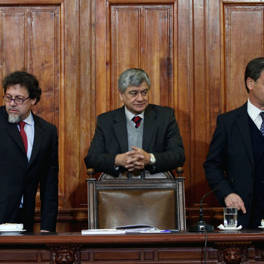 Gobierno rebajó estimación de crecimiento a 3,2 por ciento para 2014