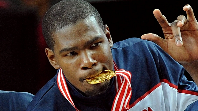 Kevin Durant encabeza la prenómina de EE.UU. para el Mundial de baloncesto