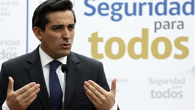 Ministro Peñailillo por bombazo en Metro: No corresponde opinar en esta materia