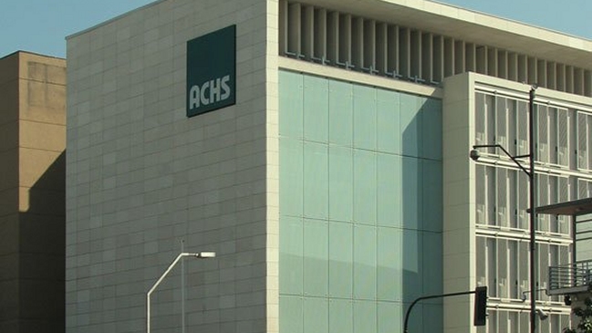 Trabajador atrapado por 20 horas sigue internado en la AChS