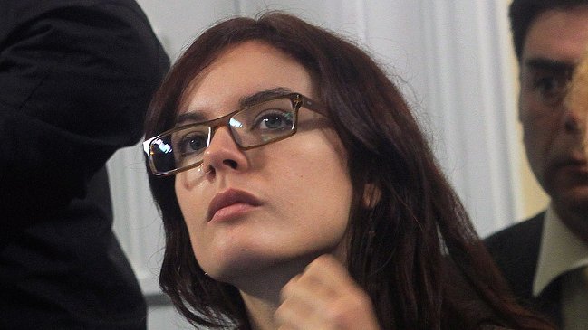 Camila Vallejo sufrió robo de su notebook en La Florida