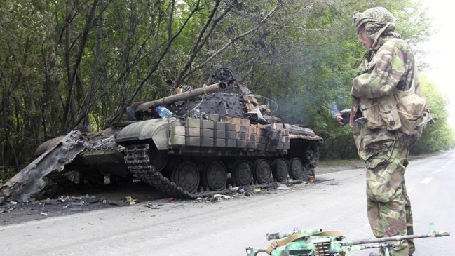 Prorrusos derribaron dos cazas ucranianos cerca de donde cayó avión malasio