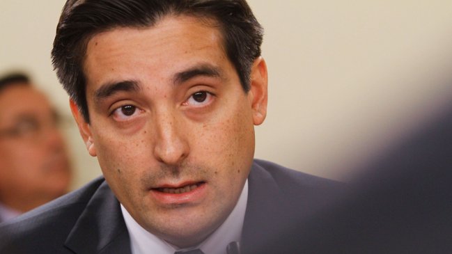 Víctimas de violencia en La Araucanía presenciarán interpelación a ministro Peñailillo