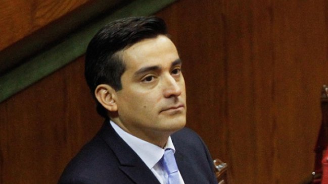 El ministro Peñailillo enfrenta su interpelación