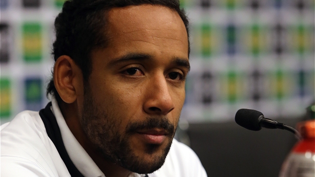 Jean Beausejour: Colo Colo tiene la exigencia de pelear semestre a semestre