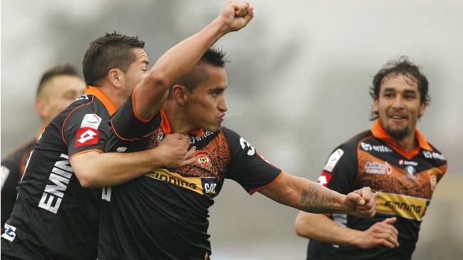 Cobreloa y Santiago Wanderers iniciarán la jornada de domingo
