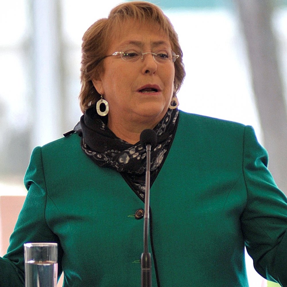 Presidenta Bachelet canceló su viaje a Venezuela
