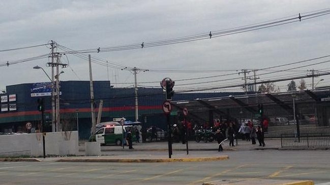 Aviso de bomba obligó a cerrar estación de Metro Vicente Valdés
