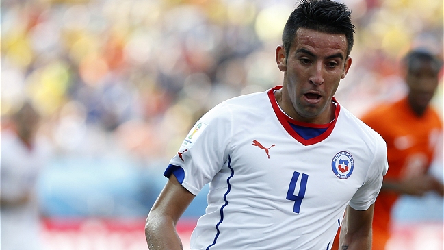 Mauricio Isla se estrenó en la red social Twitter