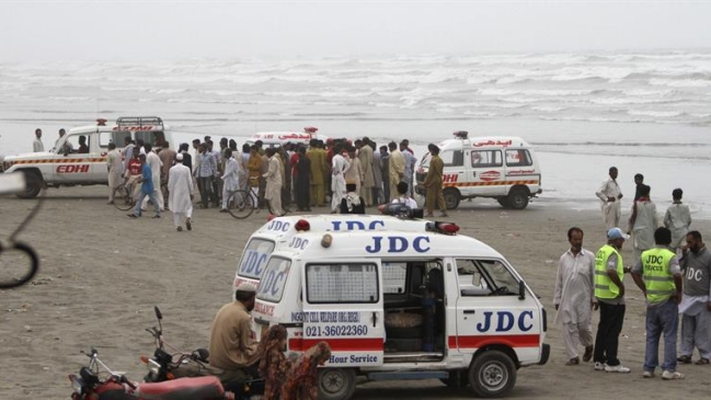 Diecinueve personas se ahogaron en playa de Pakistán