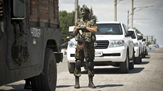 Más de 60 expertos llegaron al lugar del siniestro del avión malasio en Ucrania