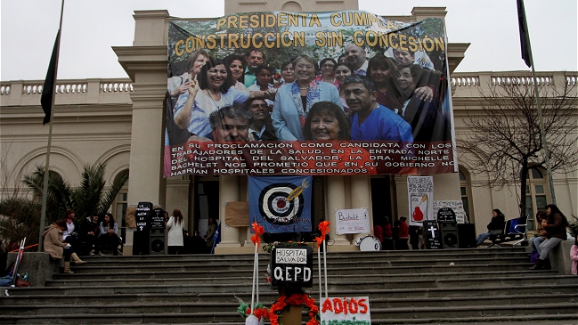 Gobierno y trabajadores del Hospital del Salvador acordaron nueva mesa técnica