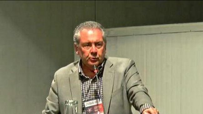 Pedro Sabat criticó gestión en materia educacional de Sebastián Piñera