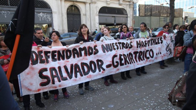 Fenats se abrió a deponer paro si Gobierno desiste en concesiones hospitalarias