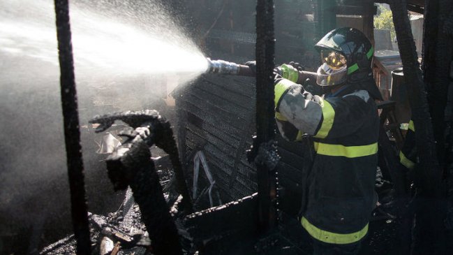 Incendio provocó serios daños en colegio de Illapel