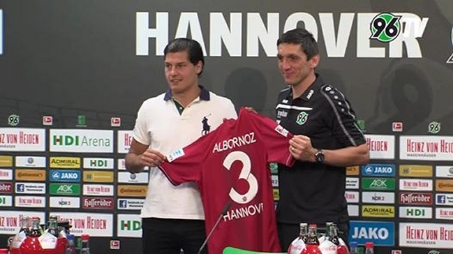 Miiko Albornoz estuvo presente en la victoria de Hannover 96 sobre Werder Bremen