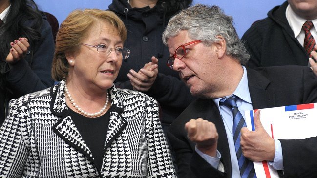 Adimark reveló alza en apoyo a las reformas tributaria y educacional