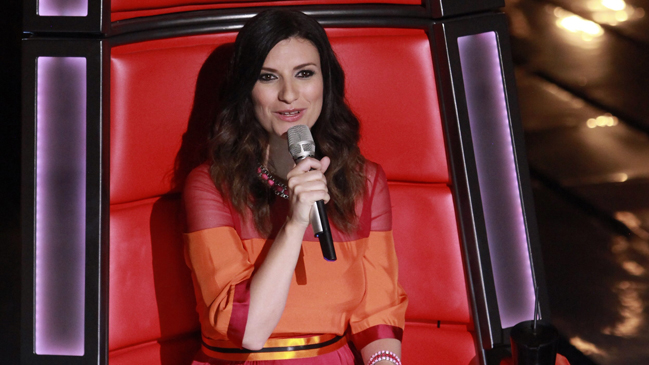 Laura Pausini, indignada porque tras sus éxitos se hable de una bata abierta