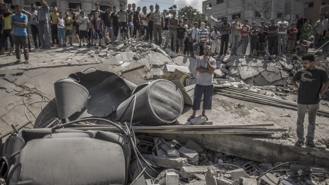 Israel ataca 30 blancos en Gaza y milicias palestinas disparan 5 cohetes