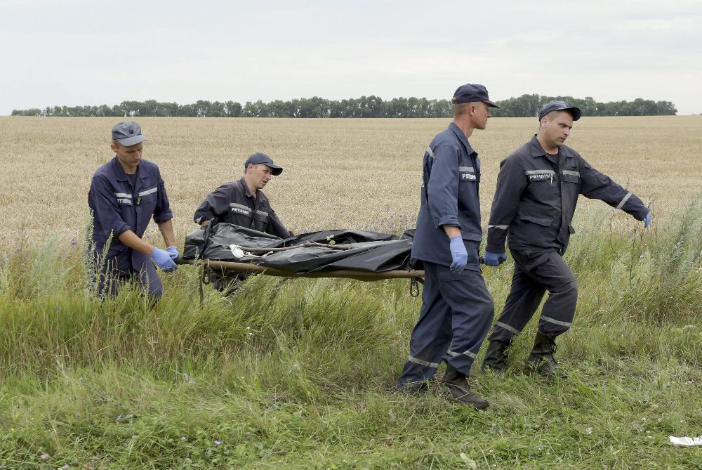Ucrania: Van 65 identificados de la tragedia aérea del Malaysia Airlines