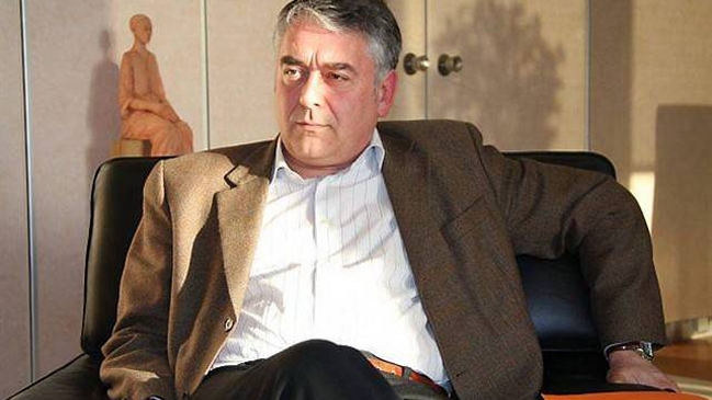 Alcalde francés condenado por decir que Hitler no había matado bastantes gitanos