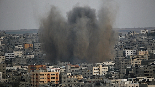 Ejército israelí reanudó ataques sobre Gaza tras lanzamiento de cohetes