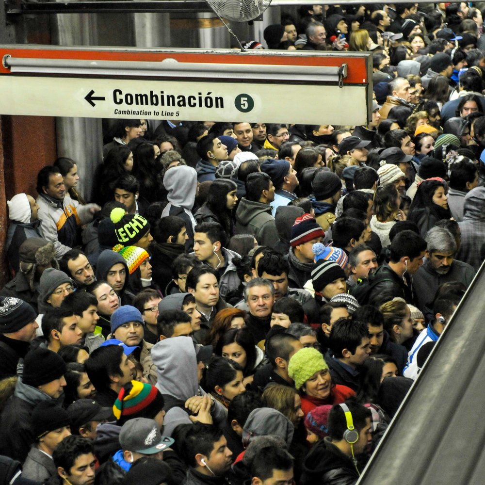 Metro: Cinco estaciones de la Línea 4 están cerradas
