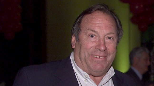 Juez Carroza prohibió a sacerdote Joannon salir del país