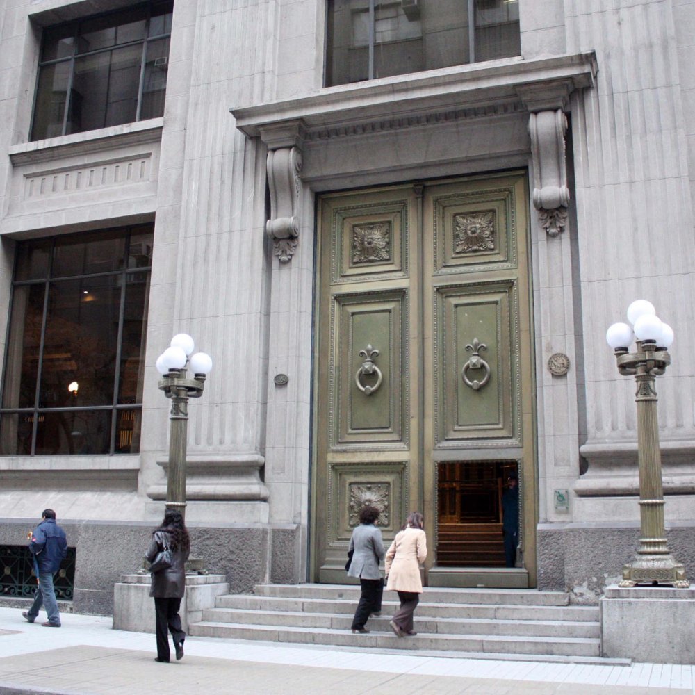 Banco Central rebajó la tasa de interés a 3,5 por ciento anual