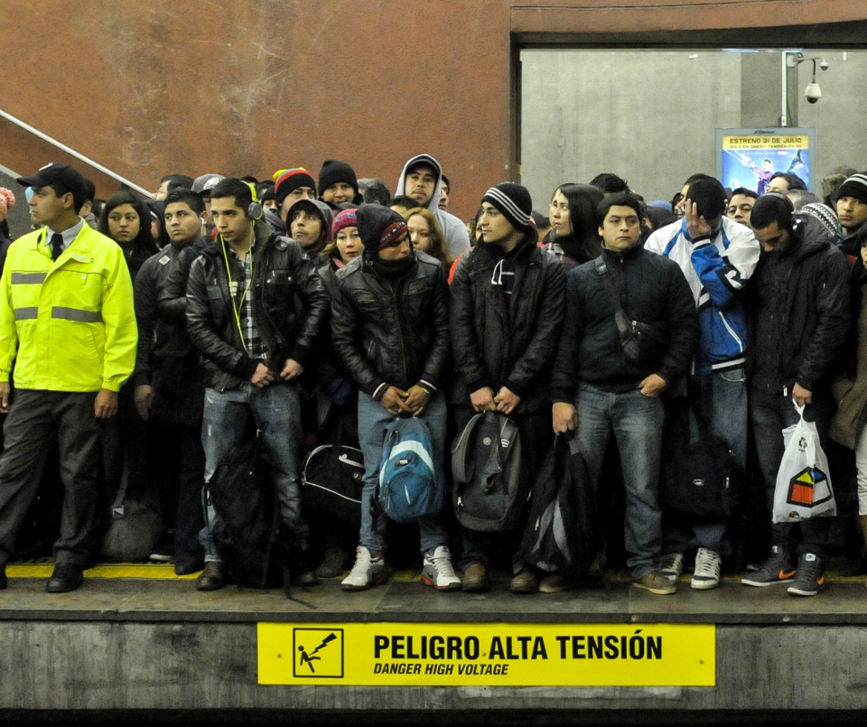 Gobierno abre la puerta a compensaciones por fallas del Metro