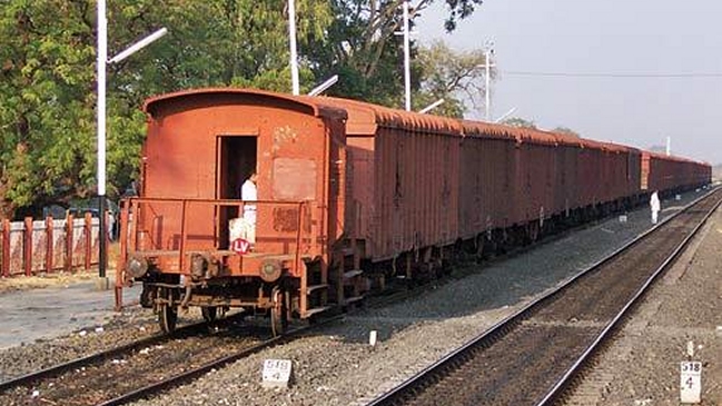 Al menos 18 personas murieron arrolladas por tren en la India