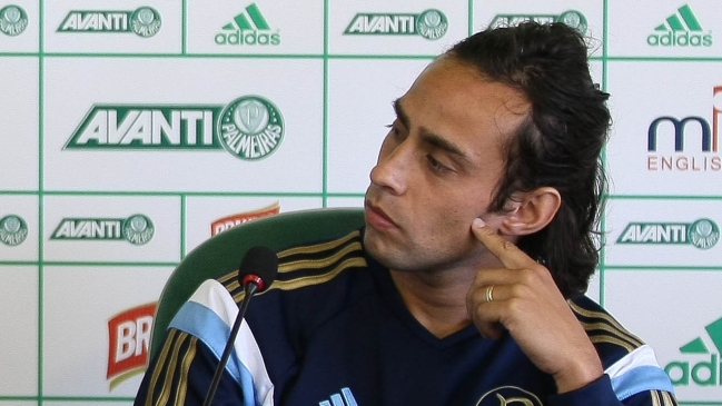 Jorge Valdivia estará un mes fuera de las canchas por lesión muscular