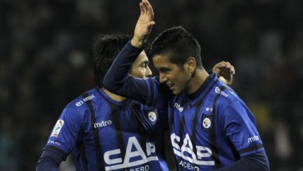 Con un perfecto cabezazo, Andrés Vilches abrió la cuenta para Huachipato ante San José