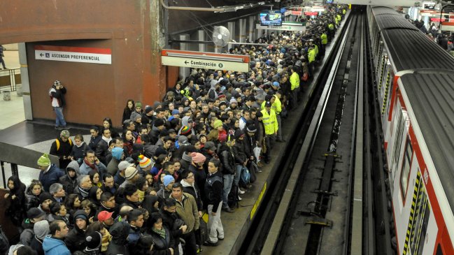 Ministro de Transportes: No existe un plan de contingencia que reemplace a Metro
