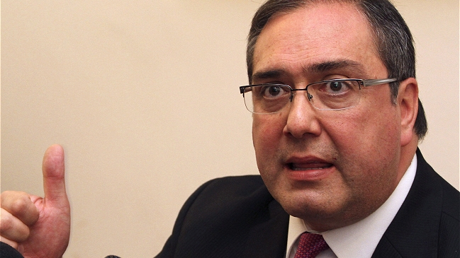 Bianchi: Gobierno está dispuesto a mejorar representación de regiones