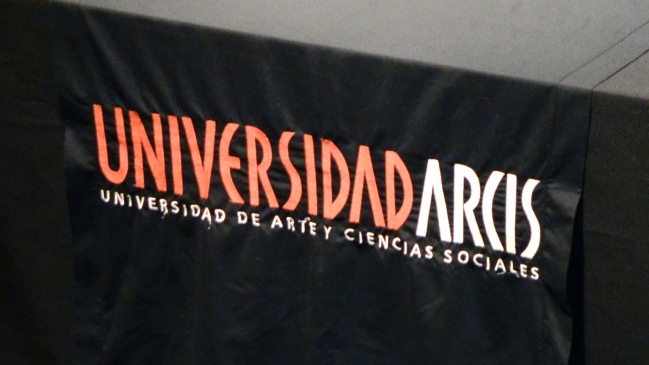 La crisis de la Universidad Arcis y las acusaciones de lucro contra el PC