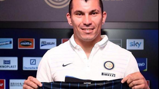 Medel fue presentado en Inter: Es un orgullo estar acá