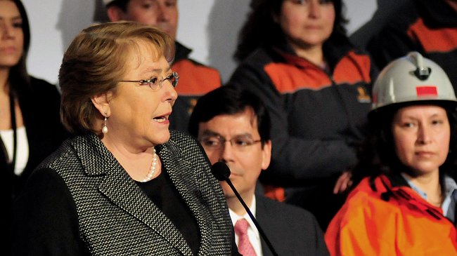 Bachelet firmó proyecto para capitalizar Codelco con 4.000 millones de dólares