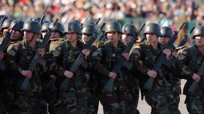 Proyecto del PC busca gratuidad en ingreso a las Fuerzas Armadas