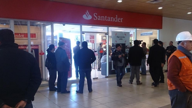 Carabineros busca a sujetos que asaltaron banco en Los Andes