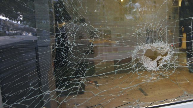 Ataque explosivo afectó a local de comida de la Región Metropolitana