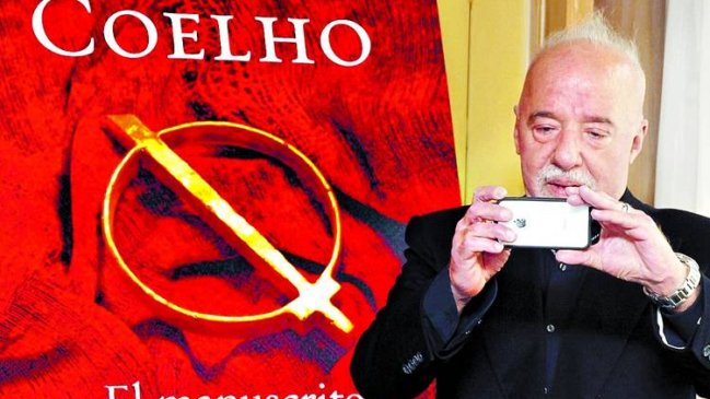 Paulo Coelho habla de 