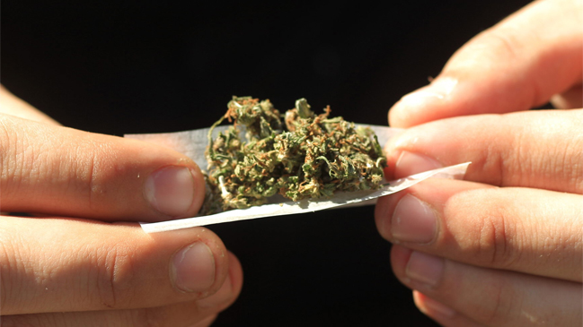 Firma de ropa estadounidense ofrece porción de marihuana a sus compradores