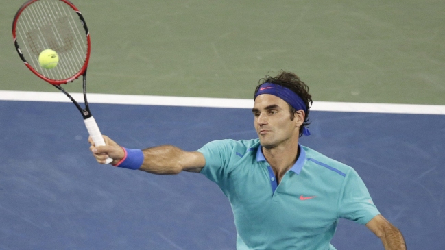 Roger Federer avanzó a octavos del US Open pese a ceder su primer set