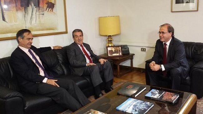 Eduardo Frei e Ignacio Walker dieron espaldarazo al ministro de Obras Públicas