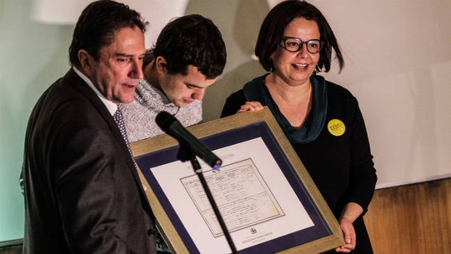 Convocan a todo Chile a celebrar los 100 años de Nicanor Parra