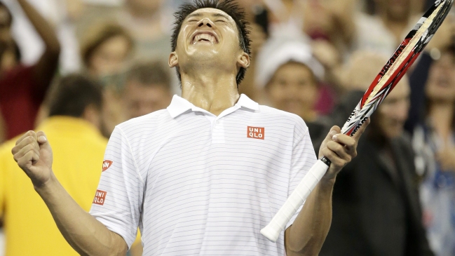 Nishikori le ganó una dura batalla a Raonic para avanzar a cuartos en el US Open