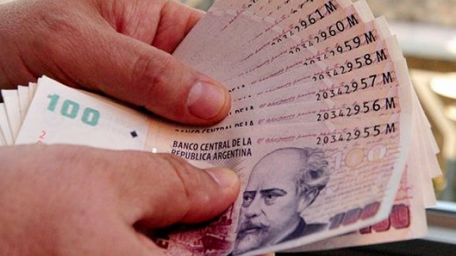Argentina subió en 31 por ciento el salario mínimo